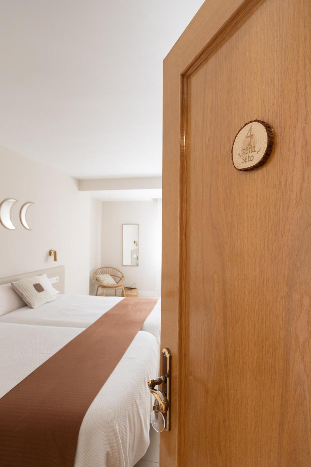Hostal Lobrega Torrecilla en Cameros Екстер'єр фото