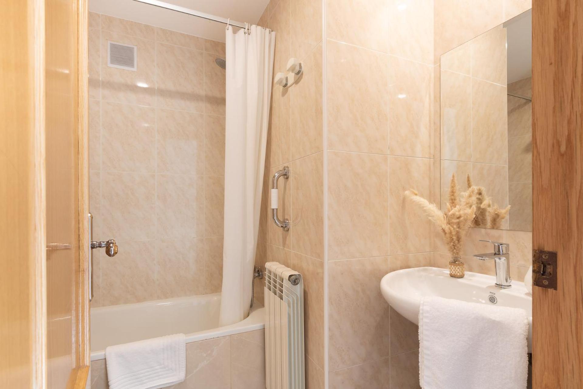 Hostal Lobrega Torrecilla en Cameros Екстер'єр фото