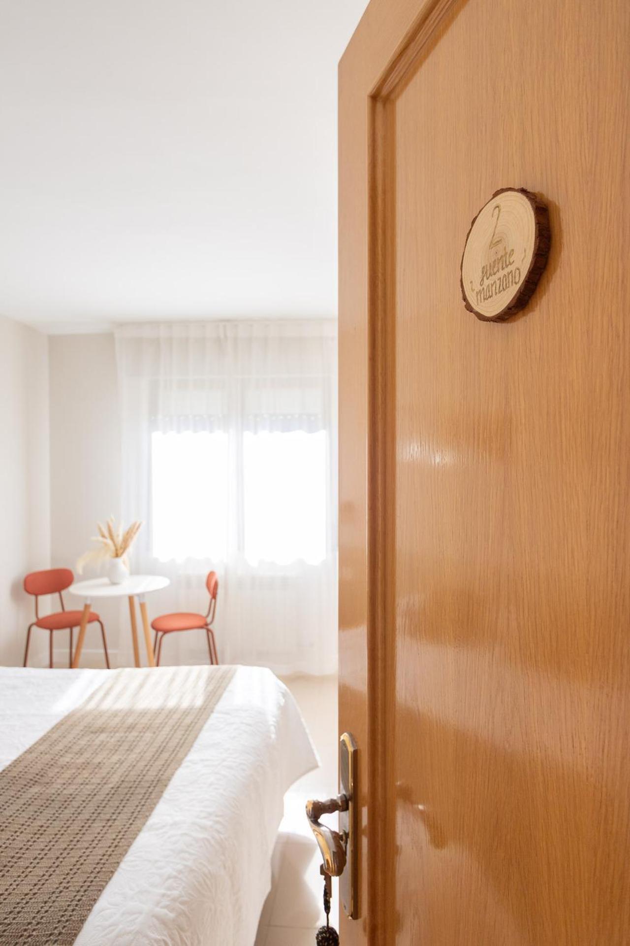 Hostal Lobrega Torrecilla en Cameros Екстер'єр фото