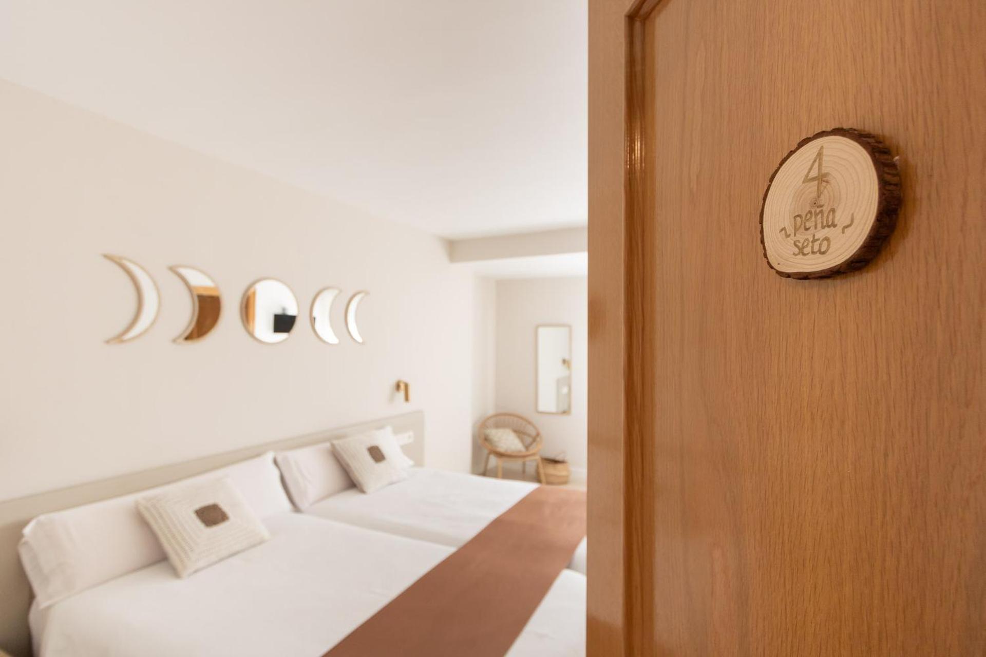 Hostal Lobrega Torrecilla en Cameros Екстер'єр фото