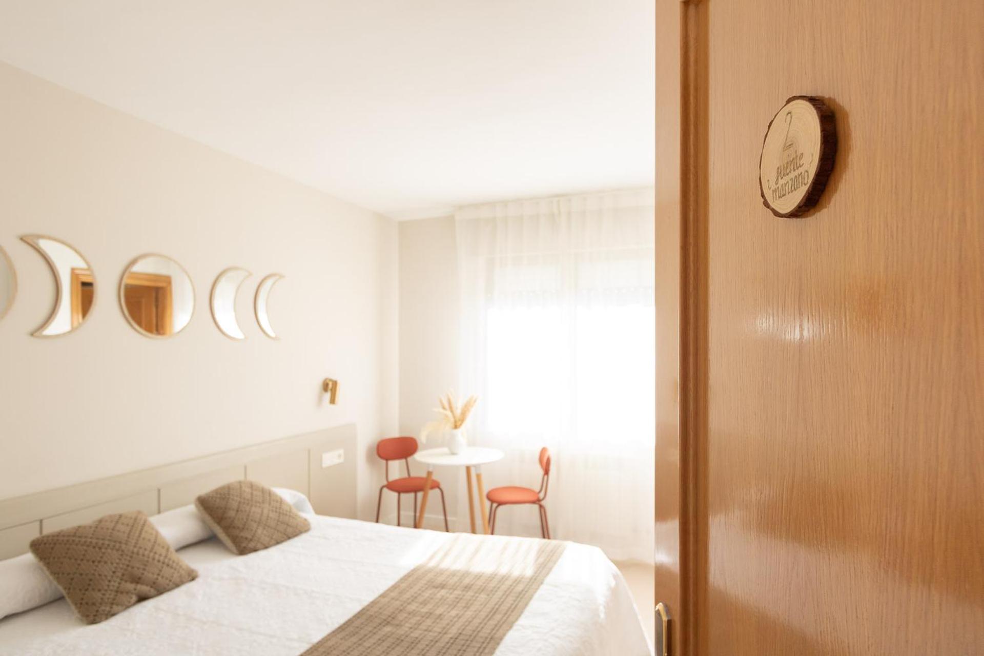Hostal Lobrega Torrecilla en Cameros Екстер'єр фото